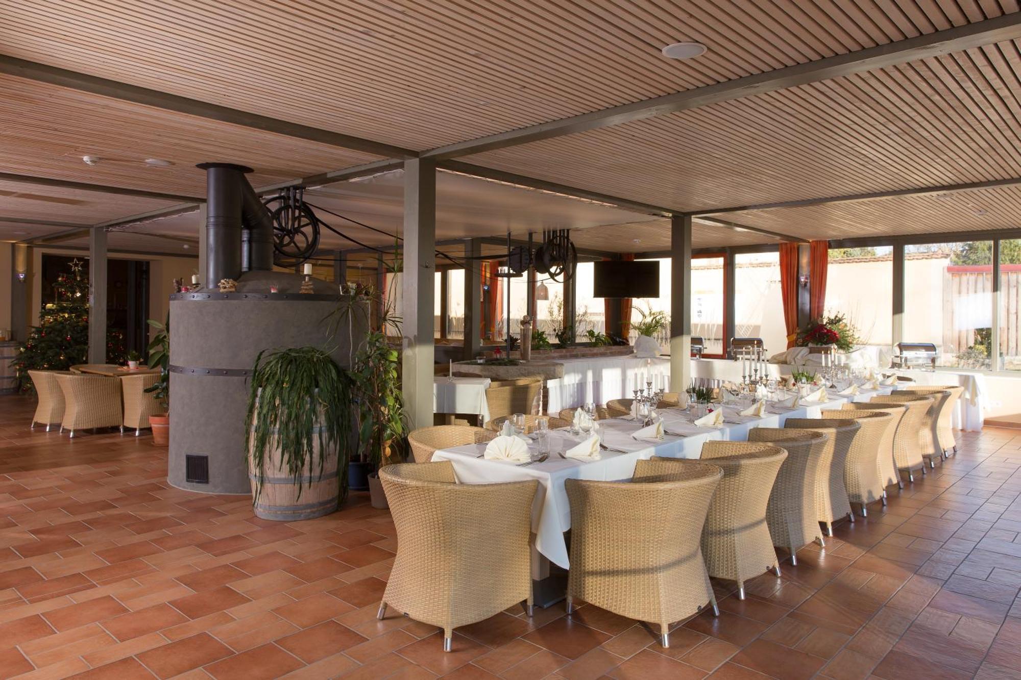 Jufa Hotel Weinviertel - Eselsmuehle Зеефельд Экстерьер фото