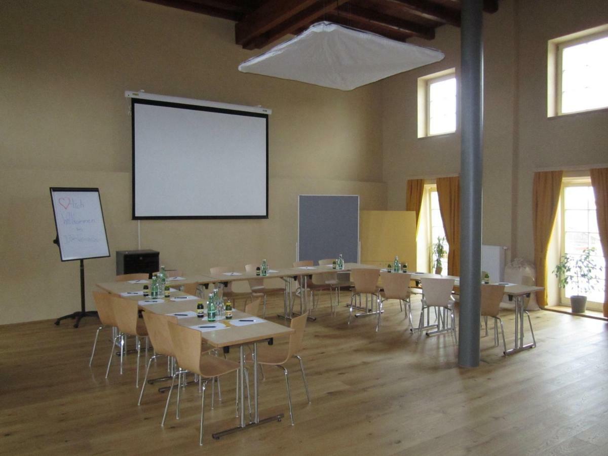 Jufa Hotel Weinviertel - Eselsmuehle Зеефельд Экстерьер фото